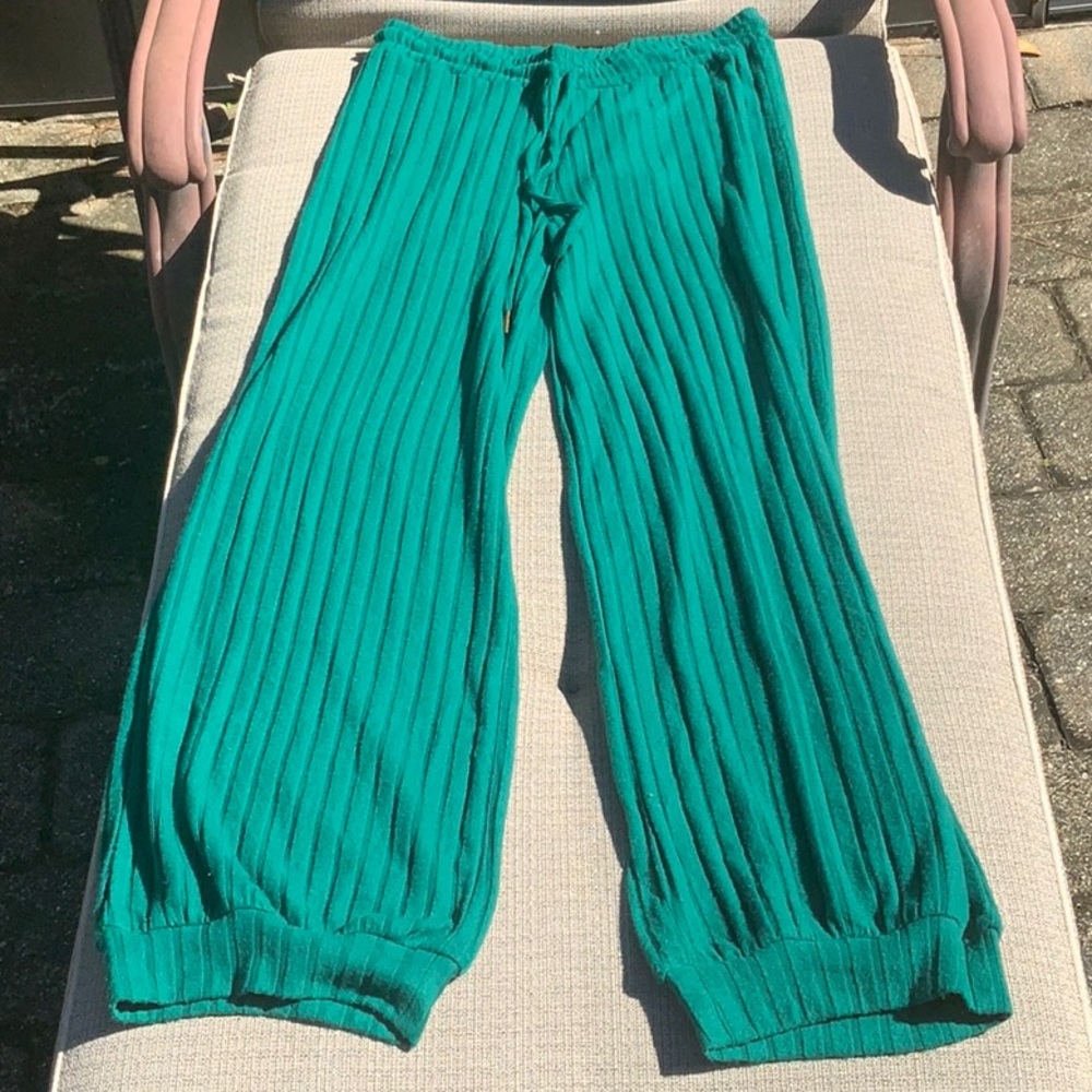 CHASER KNIT GREEN LOUNGE PANTS, SIZE SMALL, NEW WITH TAGS